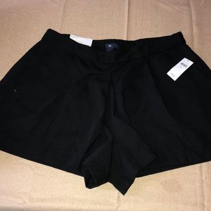 GAP black polyester shorts